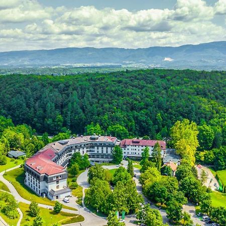 Hotel Smarjeta - Terme Krka Smarjeske Toplice Buitenkant foto