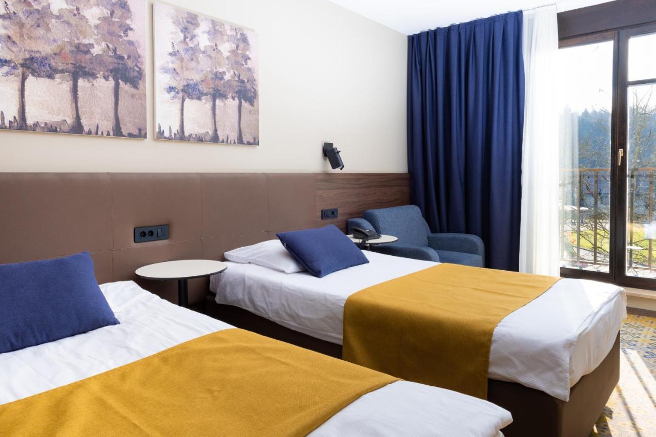 Hotel Smarjeta - Terme Krka Smarjeske Toplice Buitenkant foto